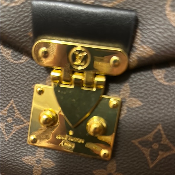 Louis Vuitton Brown Monogram Shoulder Bag - Picture 4 of 5
